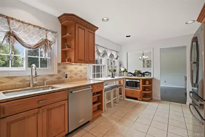 12 Hilltop Drive, Yorktown Heights, NY 10598 - Photo 14