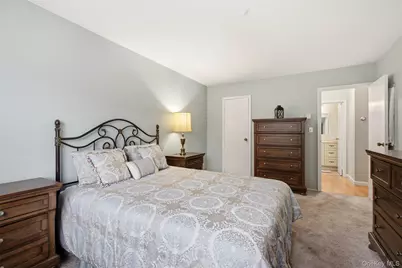 606 Flair Court W, Saint James, NY 11780 - Photo 14