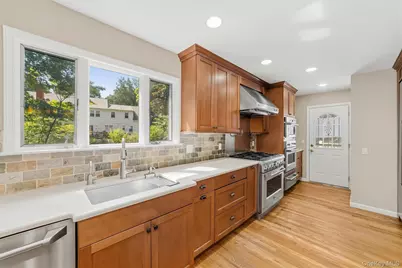 40 Sammis Lane, White Plains, NY 10605 - Photo 12