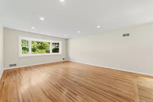 40 Sammis Ln, White Plains, NY 10605 - Photo 8
