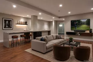 1 Bromley Ct, Muttontown, NY 11791 - Photo 32