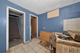 10 Best St, Freeport, NY 11520 - Photo 2