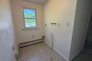 1390 Kings Hwy, Chester, NY 10918 - Photo 14