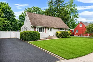 48 Marshall Dr, Selden, NY 11784 - Photo 14