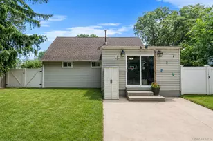 48 Marshall Dr, Selden, NY 11784 - Photo 24