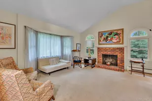 17 Arbor Ln, Dix Hills, NY 11746 - Photo 6