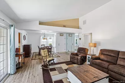 187 Glen Drive, Ridge, NY 11961 - Photo 6