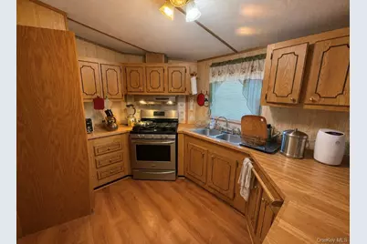 18 Square Hill Road #80, New Windsor, NY 12553 - Photo 6
