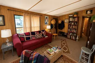 18 Square Hill Rd, New Windsor, NY 12553 - Photo 2