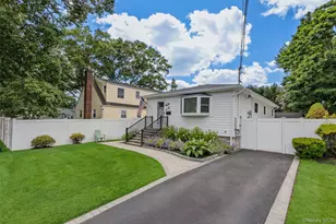 56 Morris Ave, West Islip, NY 11795 - Photo 2