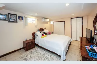18348 Camden Avenue, Saint Albans, NY 11412 - Photo 16