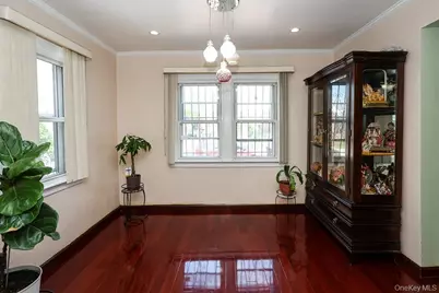 18348 Camden Avenue, Saint Albans, NY 11412 - Photo 4