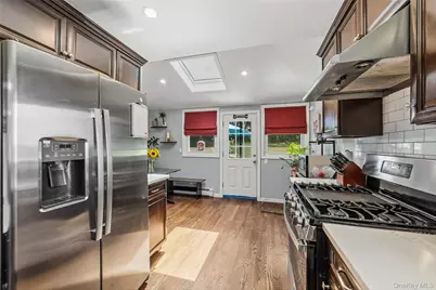 1463 Lincoln Terrace, Peekskill, NY 10566 - Photo 6