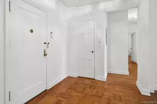 7 Midland Gardens, Bronxville, NY 10708 - Photo 10