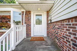 57 Blanche St, Plainview, NY 11803 - Photo 4