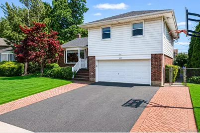 57 Blanche Street, Plainview, NY 11803 - Photo 2