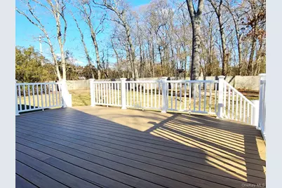 89 Railroad Avenue, Center Moriches, NY 11934 - Photo 34