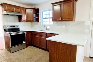 89 Railroad Ave, Center Moriches, NY 11934 - Photo 12
