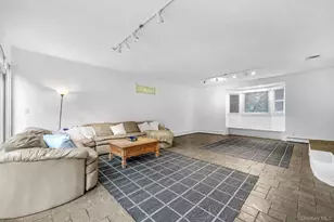 863 Richmond Rd, East Meadow, NY 11554 - Photo 20