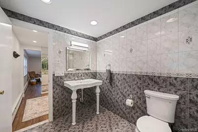 863 Richmond Road, East Meadow, NY 11554 - Photo 34