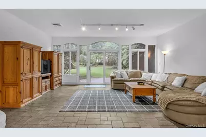 863 Richmond Road, East Meadow, NY 11554 - Photo 22