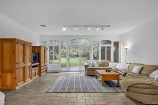 863 Richmond Rd, East Meadow, NY 11554 - Photo 22
