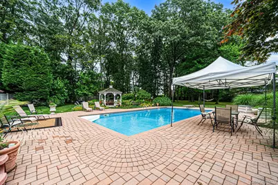 863 Richmond Road, East Meadow, NY 11554 - Photo 10