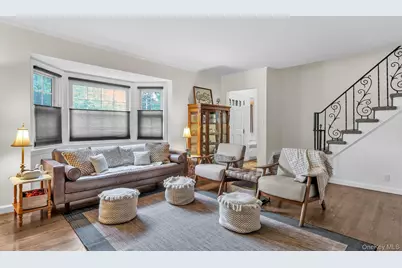 863 Richmond Road, East Meadow, NY 11554 - Photo 18
