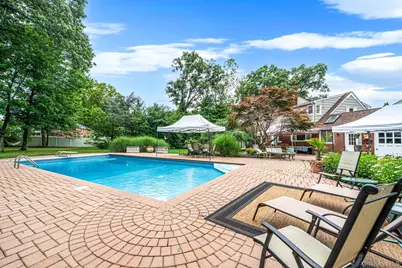 863 Richmond Road, East Meadow, NY 11554 - Photo 8