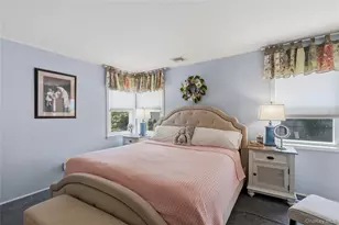 36 Liszt St, Hicksville, NY 11801 - Photo 14