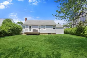 36 Liszt St, Hicksville, NY 11801 - Photo 18
