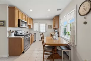 36 Liszt St, Hicksville, NY 11801 - Photo 4