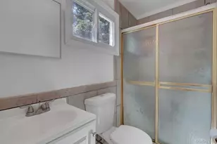 6 Stonington Cir, Wheatley Heights, NY 11798 - Photo 18
