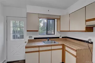 6 Stonington Cir, Wheatley Heights, NY 11798 - Photo 24