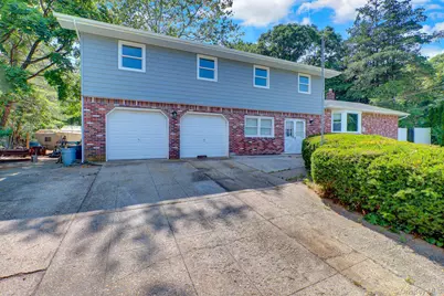 6 Stonington Circle, Wheatley Heights, NY 11798 - Photo 2