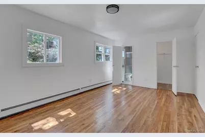 6 Stonington Circle, Wheatley Heights, NY 11798 - Photo 16