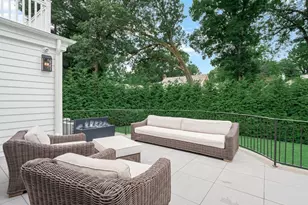 41 Strickland Pl, Manhasset, NY 11030 - Photo 28
