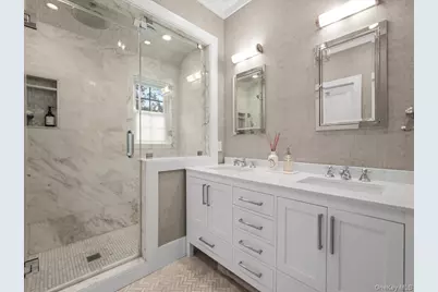 41 Strickland Place, Manhasset, NY 11030 - Photo 18