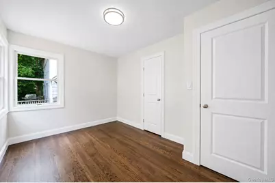 245 Melville Road, Huntington Station, NY 11746 - Photo 14