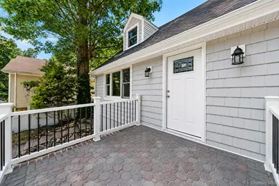 245 Melville Road, Huntington Station, NY 11746 - Photo 4