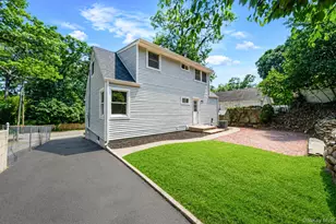 245 Melville Rd, Huntington Station, NY 11746 - Photo 32