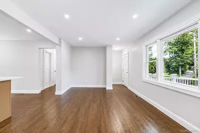 245 Melville Road, Huntington Station, NY 11746 - Photo 6