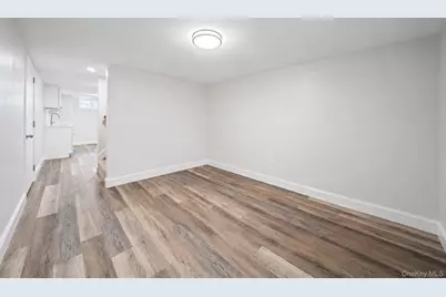 245 Melville Road, Huntington Station, NY 11746 - Photo 22