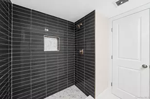 245 Melville Rd, Huntington Station, NY 11746 - Photo 30