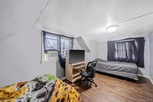 366 Albany Ave, Amityville, NY 11701 - Photo 18