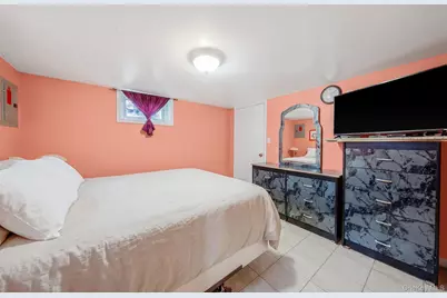 366 Albany Avenue, Amityville, NY 11701 - Photo 22