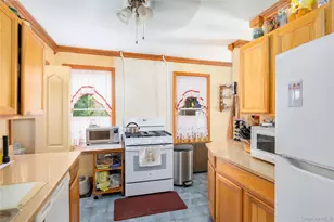 119 Rombout Ave, Beacon, NY 12508 - Photo 12