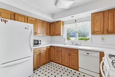 24 Oakley Drive, Huntington Station, NY 11746 - Photo 14