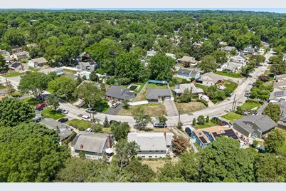 24 Oakley Drive, Huntington Station, NY 11746 - Photo 40
