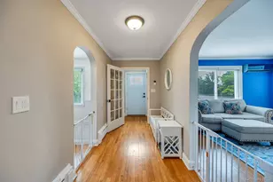 52 Yorktown St, Rockville Centre, NY 11570 - Photo 12